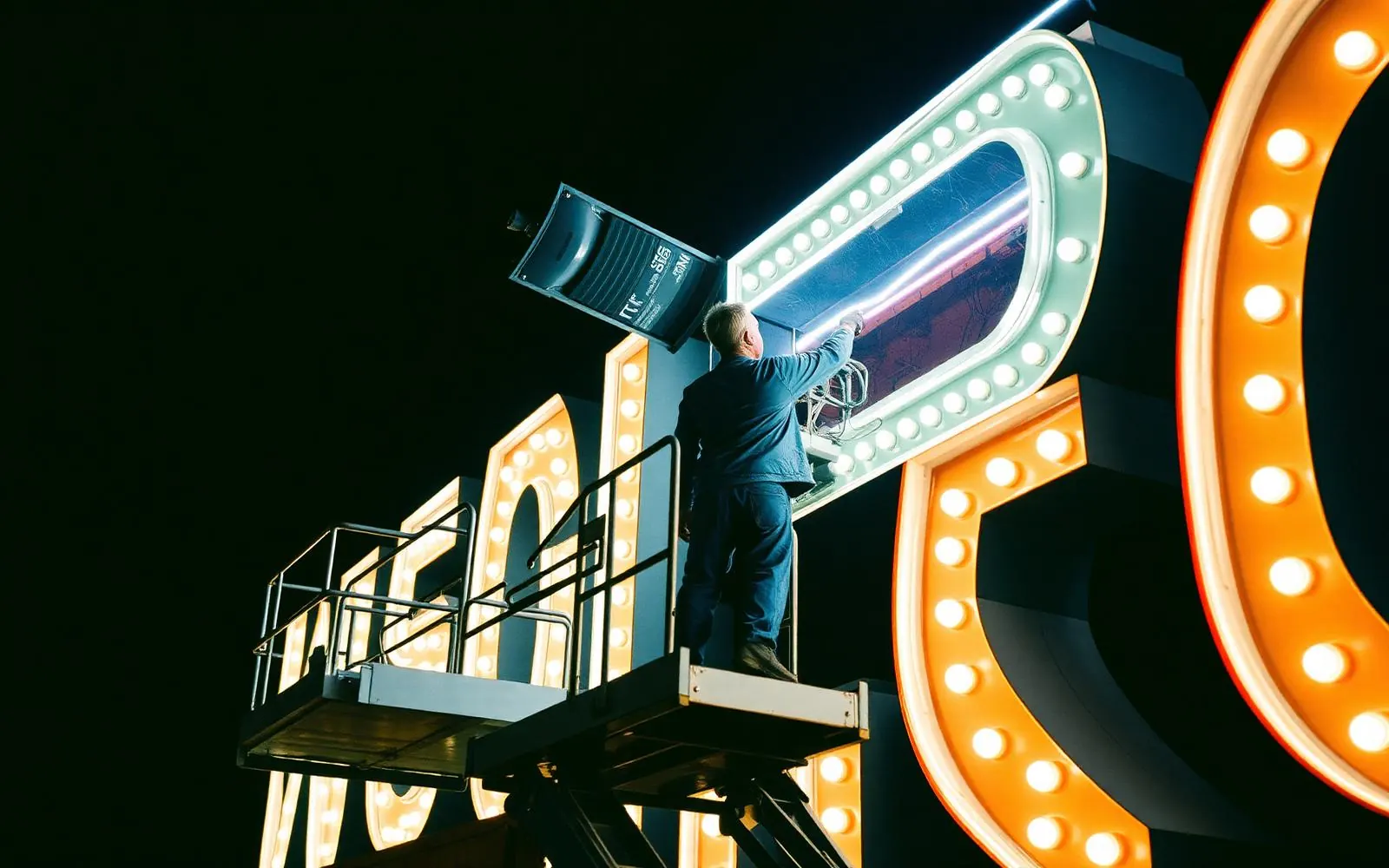 Sign Maintenance & Repair — ESCO Pacific Signs